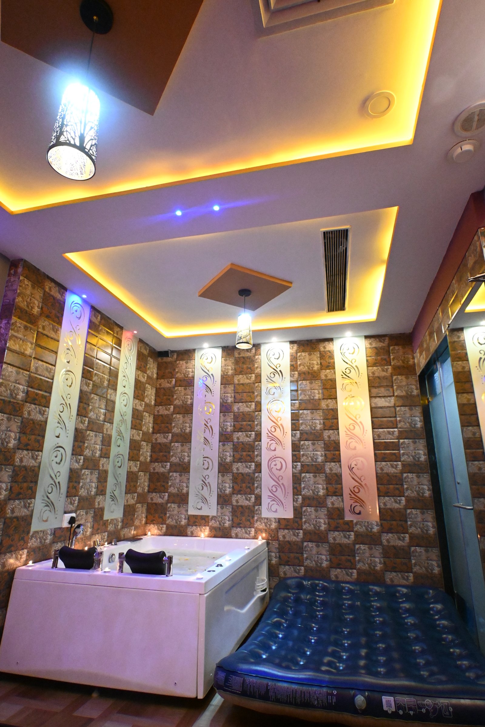 Spa and massage room at Blue Lotus Spa Chembur